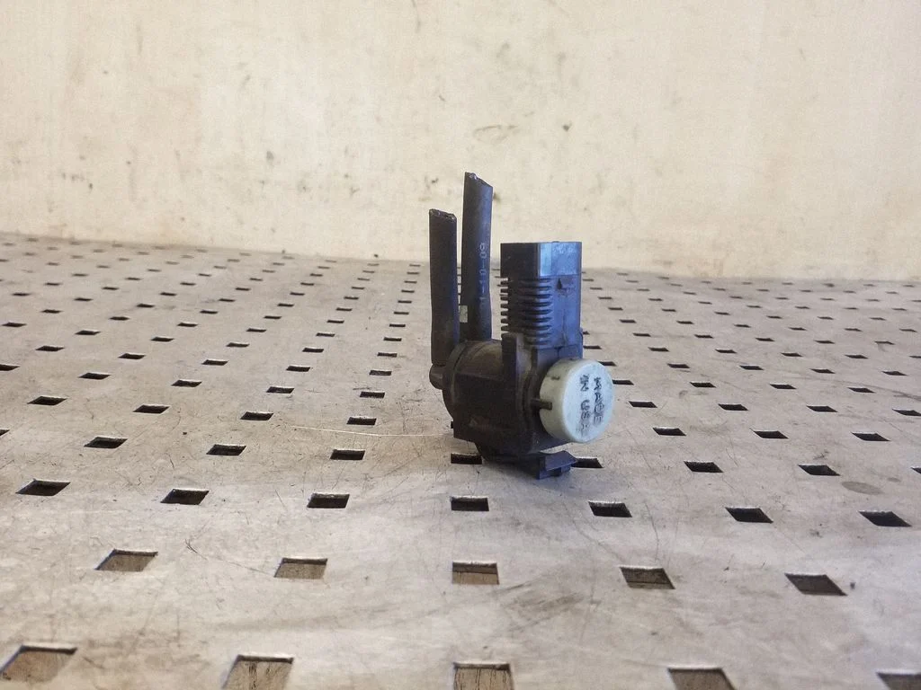 Zawór elektromagnetyczny turbo 1K0906283A
