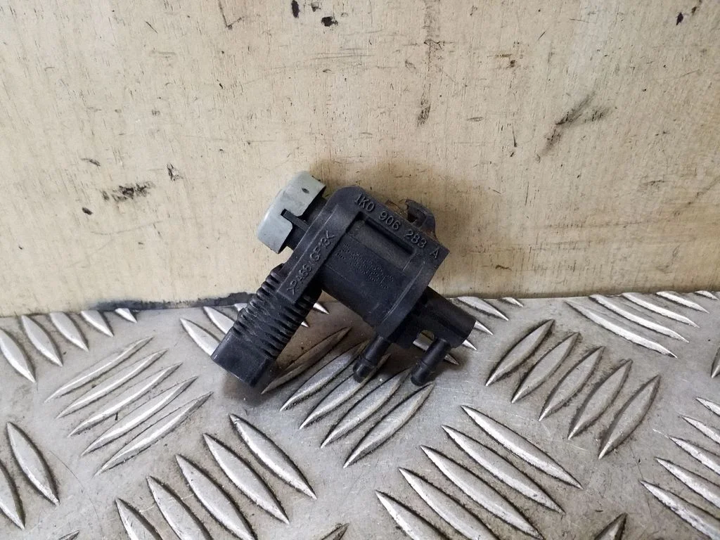 Turbo solenoid valve 1K0906283A
