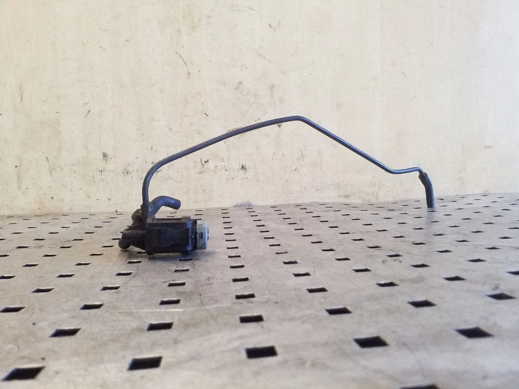 Zawór elektromagnetyczny turbo 1K0906283A