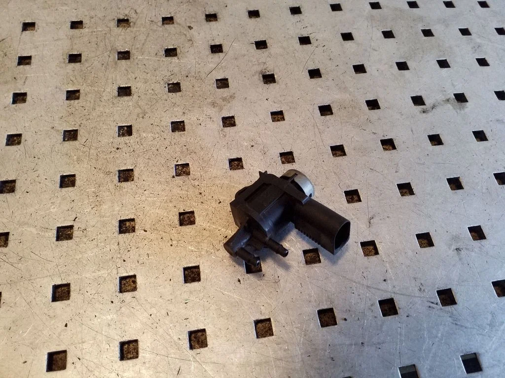 Turbo solenoid valve 1J0906283