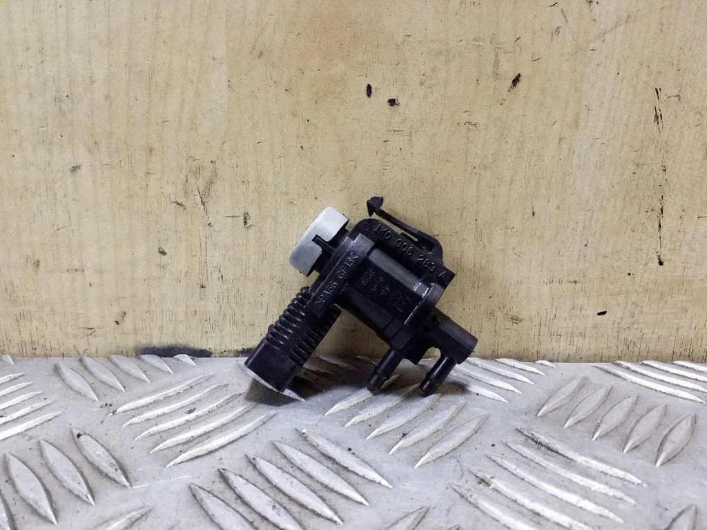 Turbo solenoid valve 1K0906283A