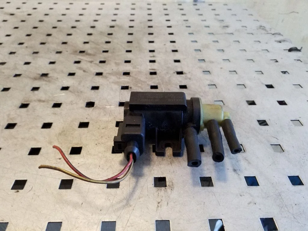Turbo solenoid valve 1K0906627