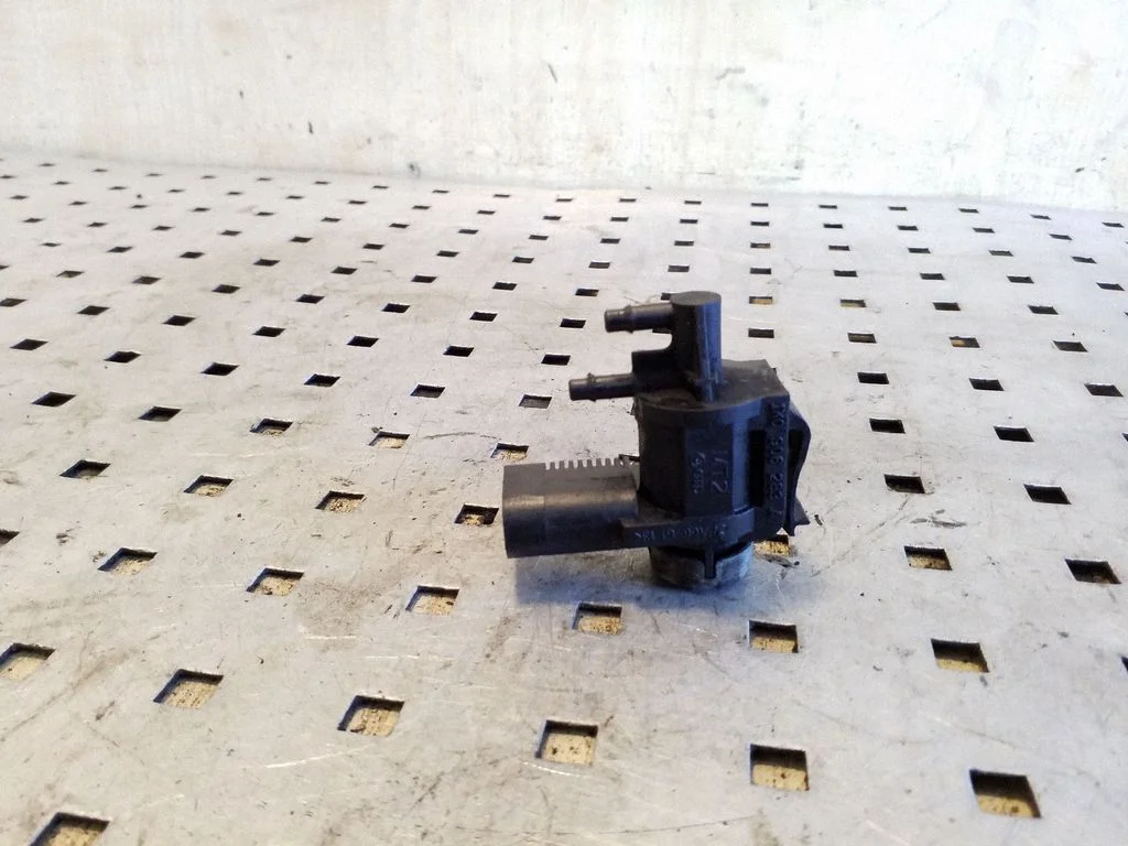 Turbo solenoid valve 1K0906283A