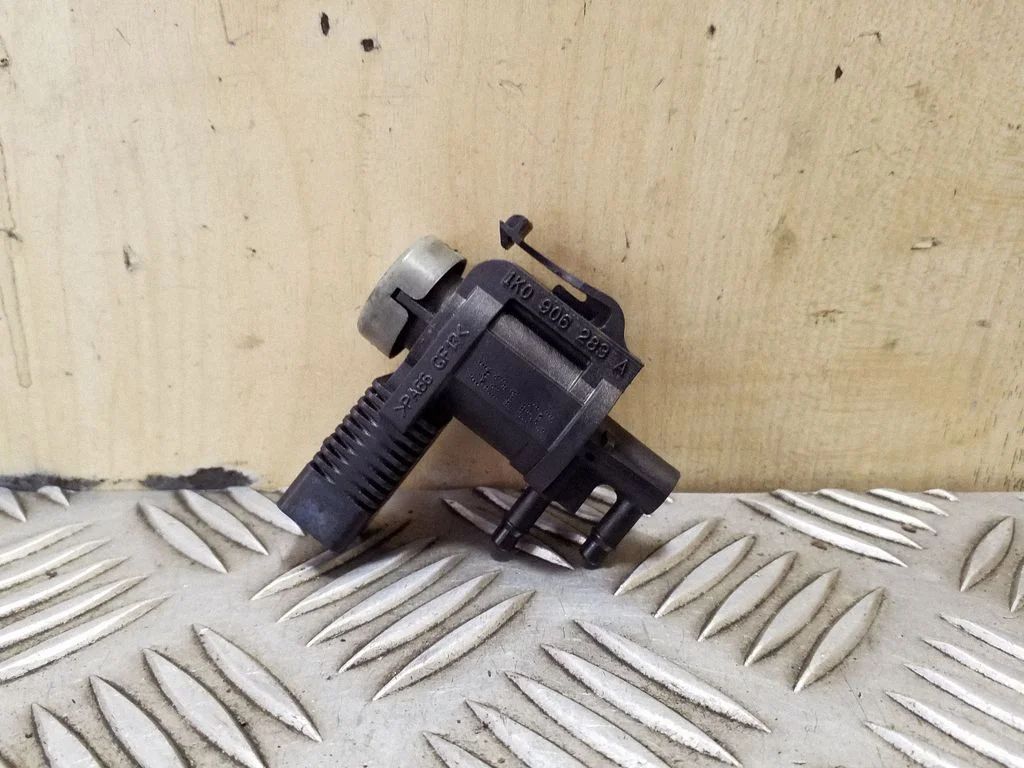 Zawór elektromagnetyczny turbo 1K0906283A
