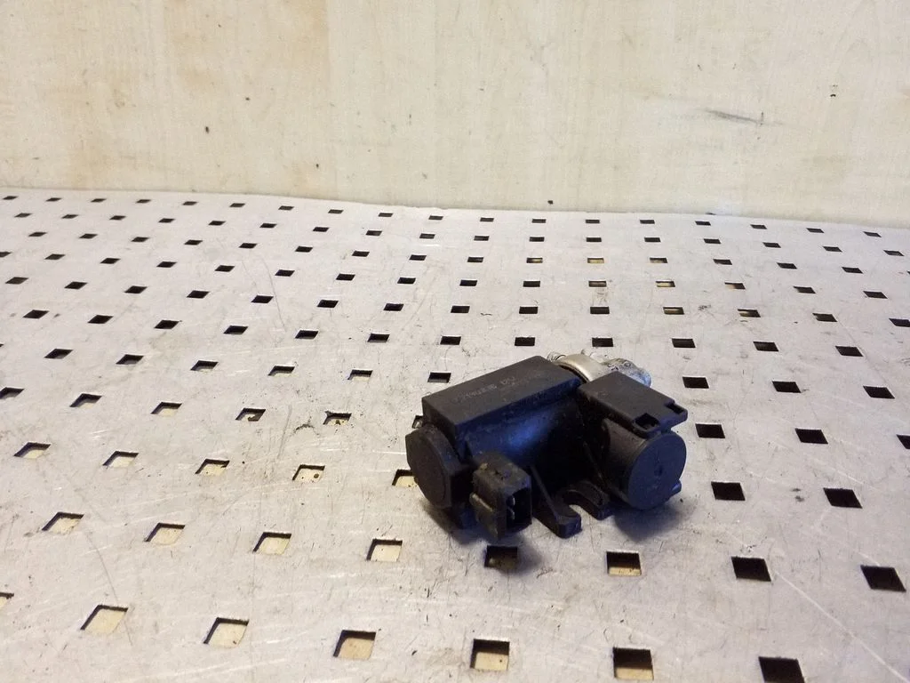 Zawór elektromagnetyczny turbo 2190316