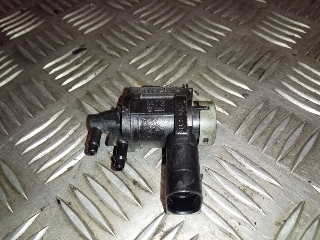 Zawór elektromagnetyczny turbo 1K0906283A