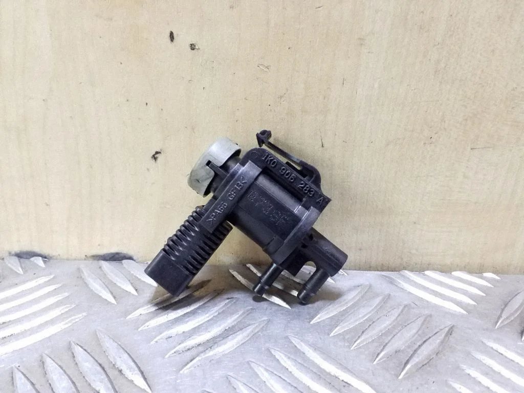 Zawór elektromagnetyczny turbo 1K0906283A