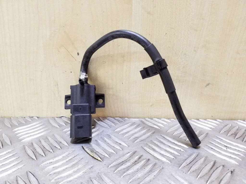 Turbo solenoid valve 037906283D