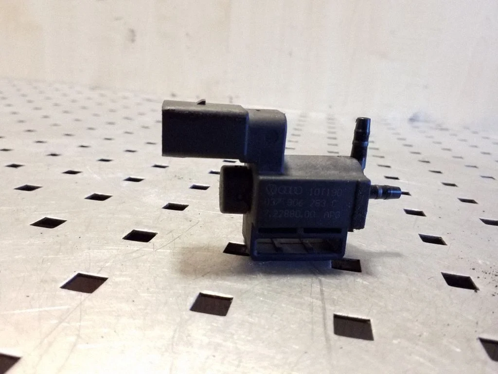Turbo solenoid valve 037906283C