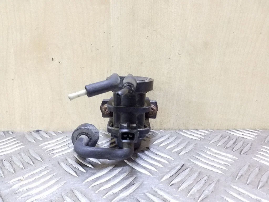 Zawór elektromagnetyczny turbo 4522371