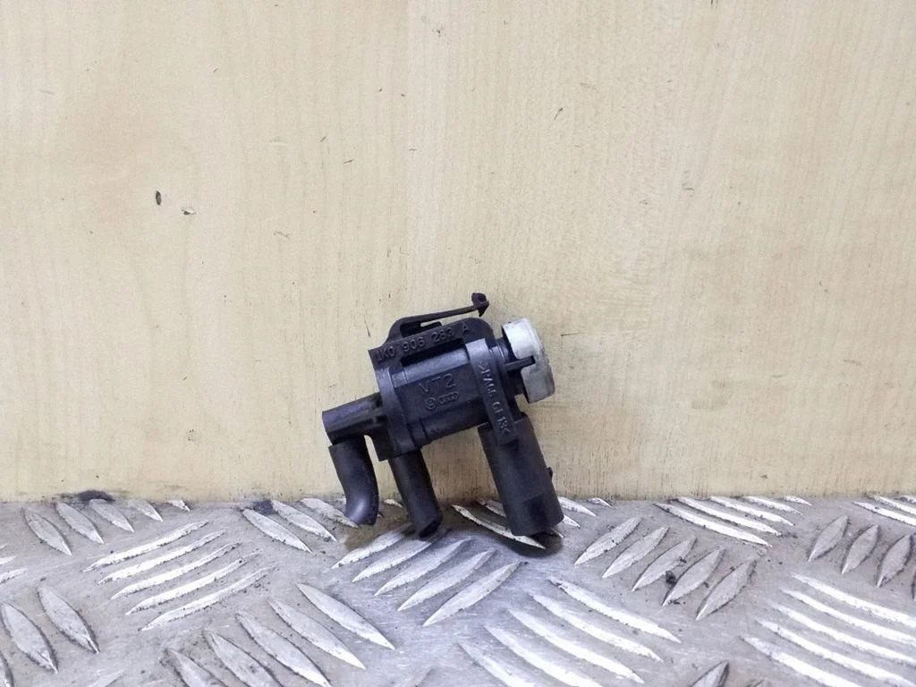 Turbo solenoid valve 1K0906283A