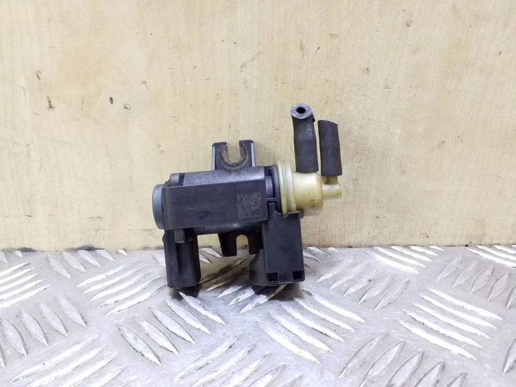 Turbo solenoid valve 8K0906627