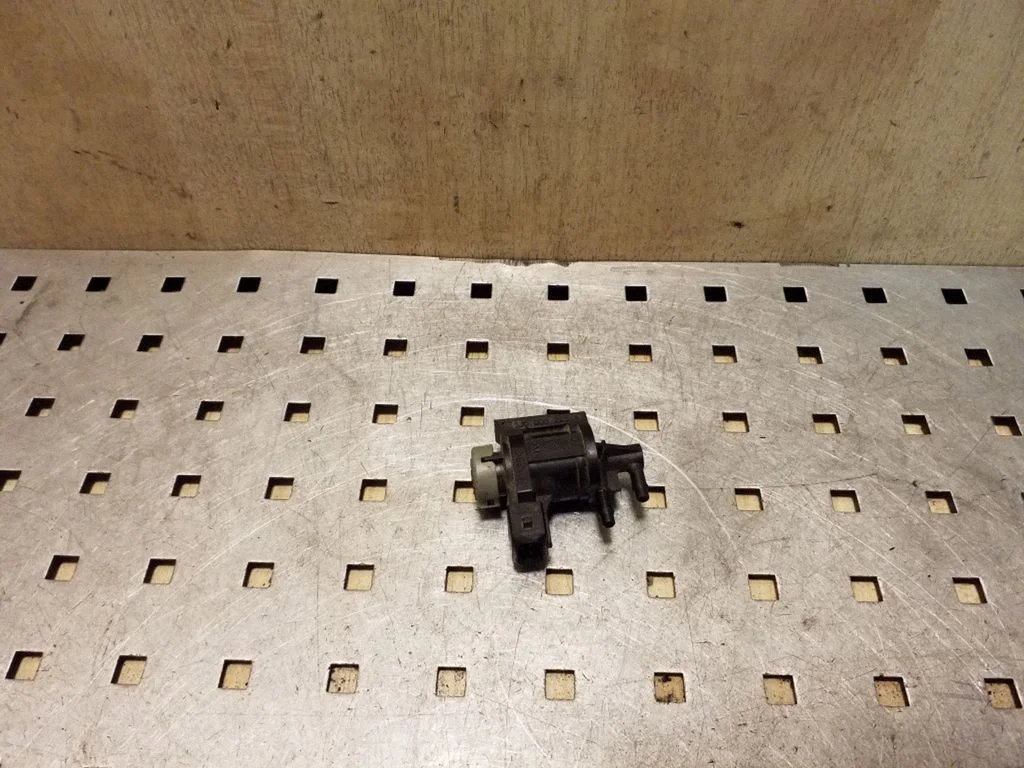 Turbo solenoid valve 1J0906283A