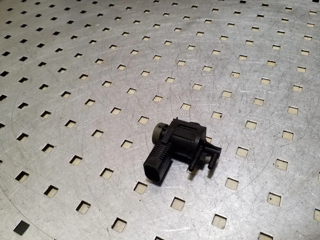 Turbo solenoid valve 1J0906283C