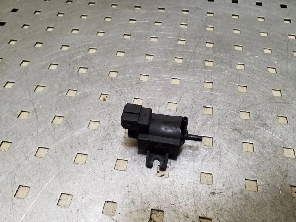 Zawór elektromagnetyczny turbo 72244800 – Opel Astra H (2004-2012)