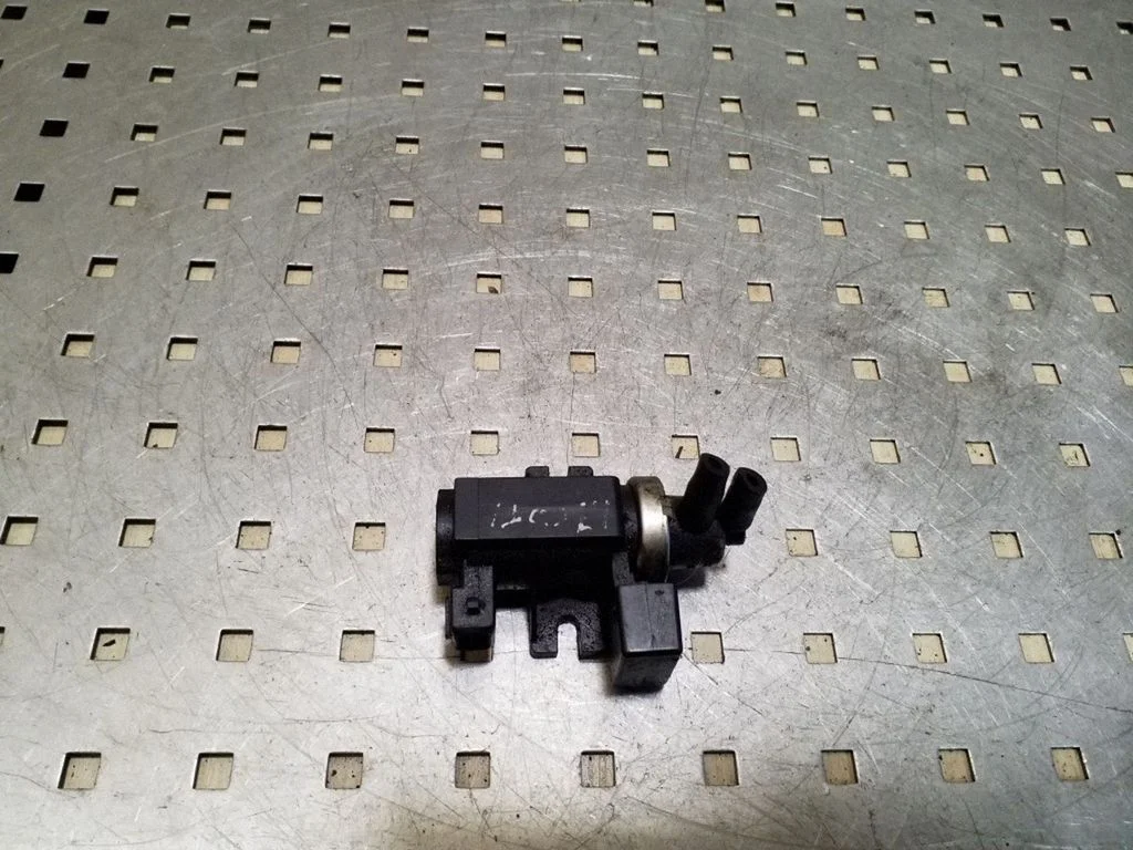 Zawór elektromagnetyczny turbo 72190339 – Opel Astra H (2004-2012)