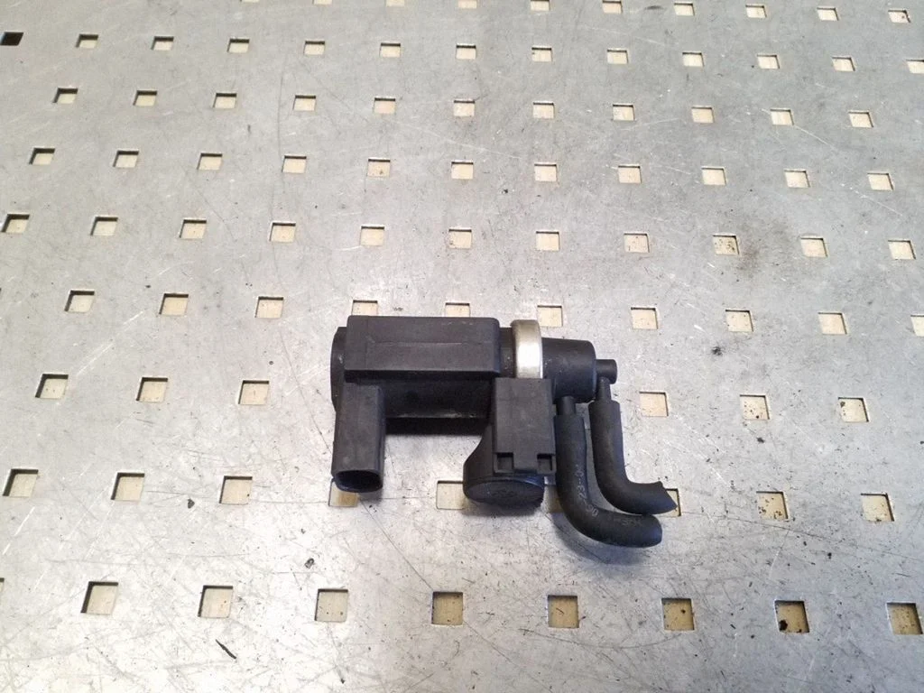 Turbo solenoid valve 059906628A – Audi A8 S8 D3 4E (2002-2009)