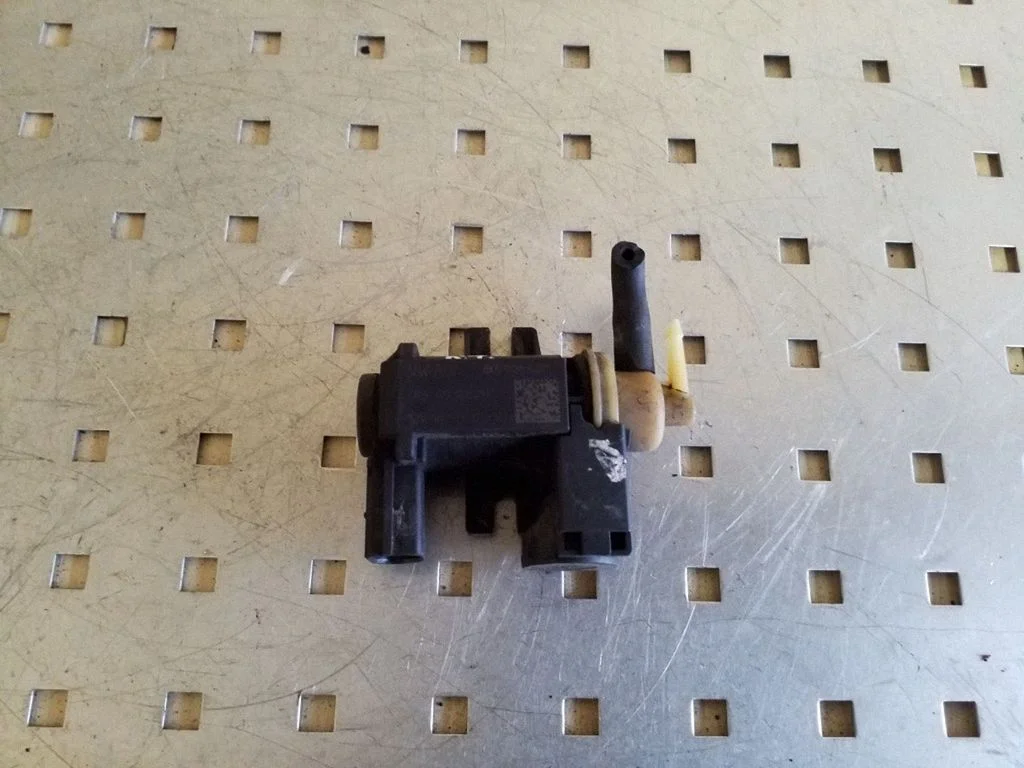 Solenoidklapp 8K0906627