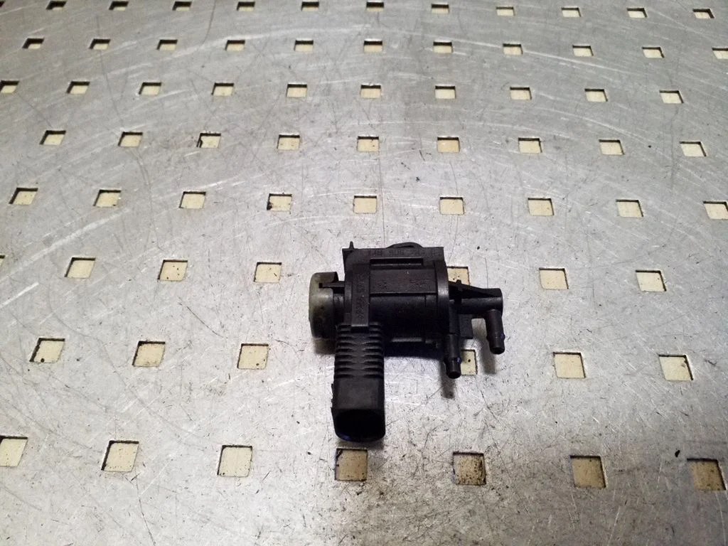 Zawór elektromagnetyczny turbo 1J0906283C