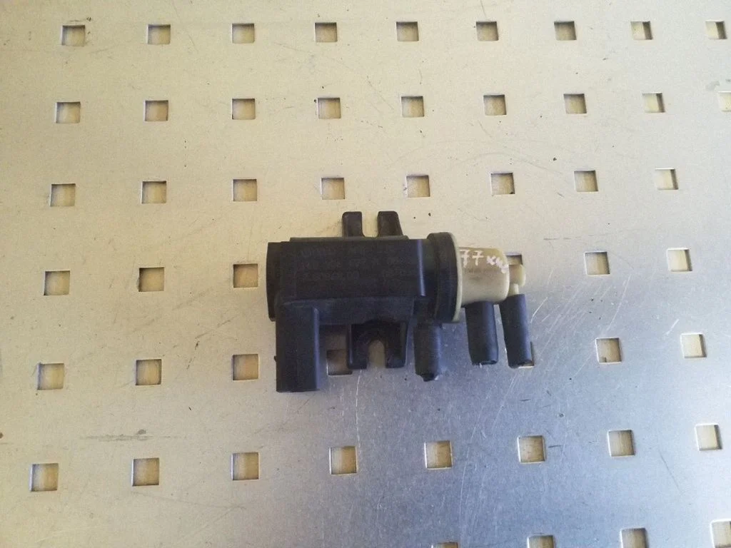 Turbo solenoid valve 1K0906627A