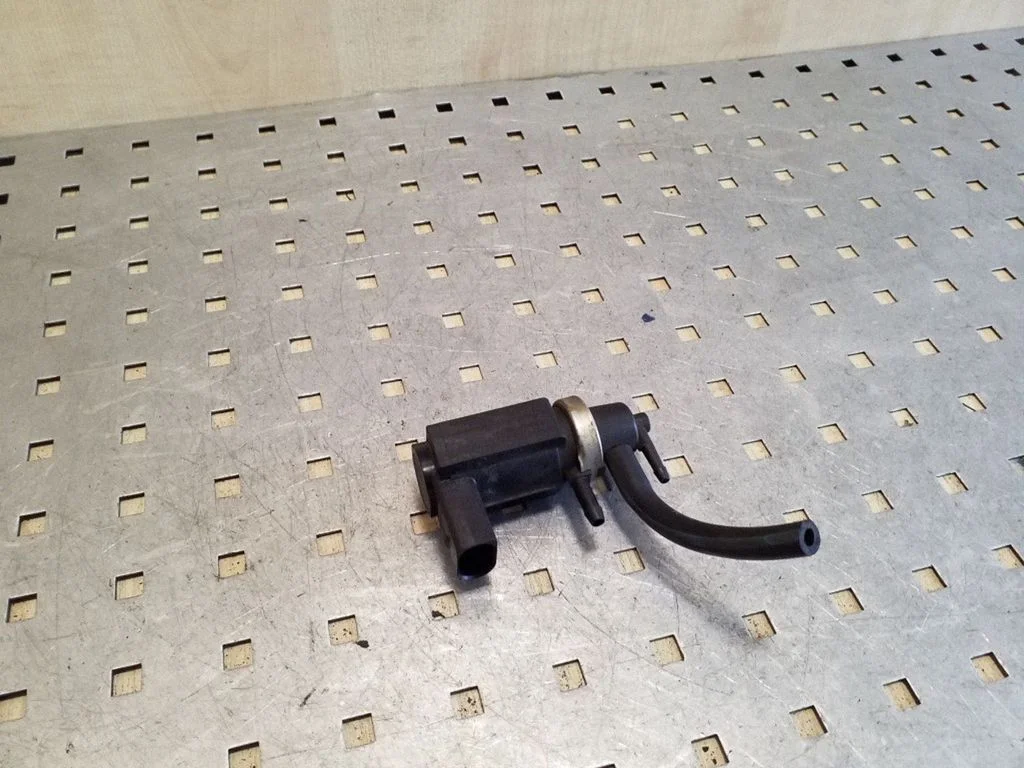 Turbo solenoīda vārsts 059906627B