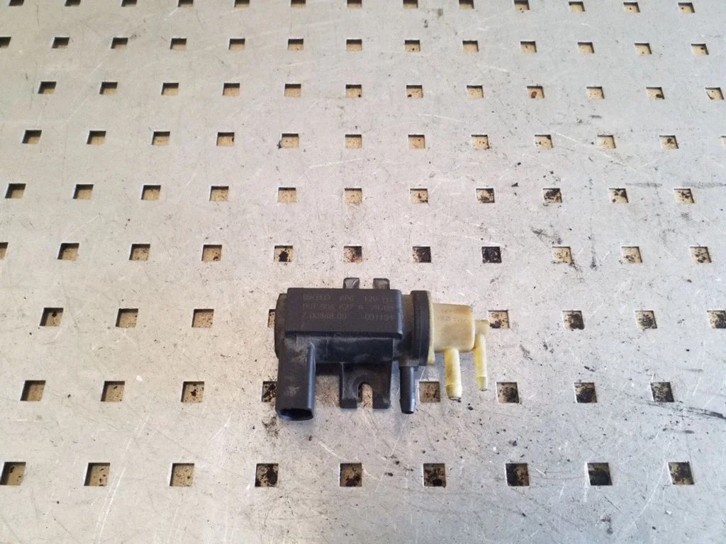 Turbo solenoid valve 1K0906627A
