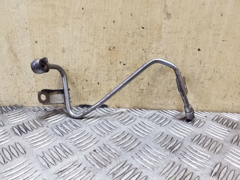 Coolant pipe/hose