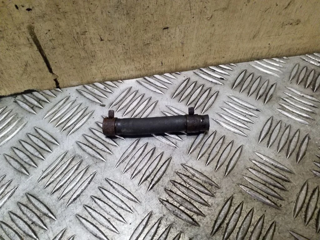Coolant pipe/hose – Subaru Outback (2009-2014)