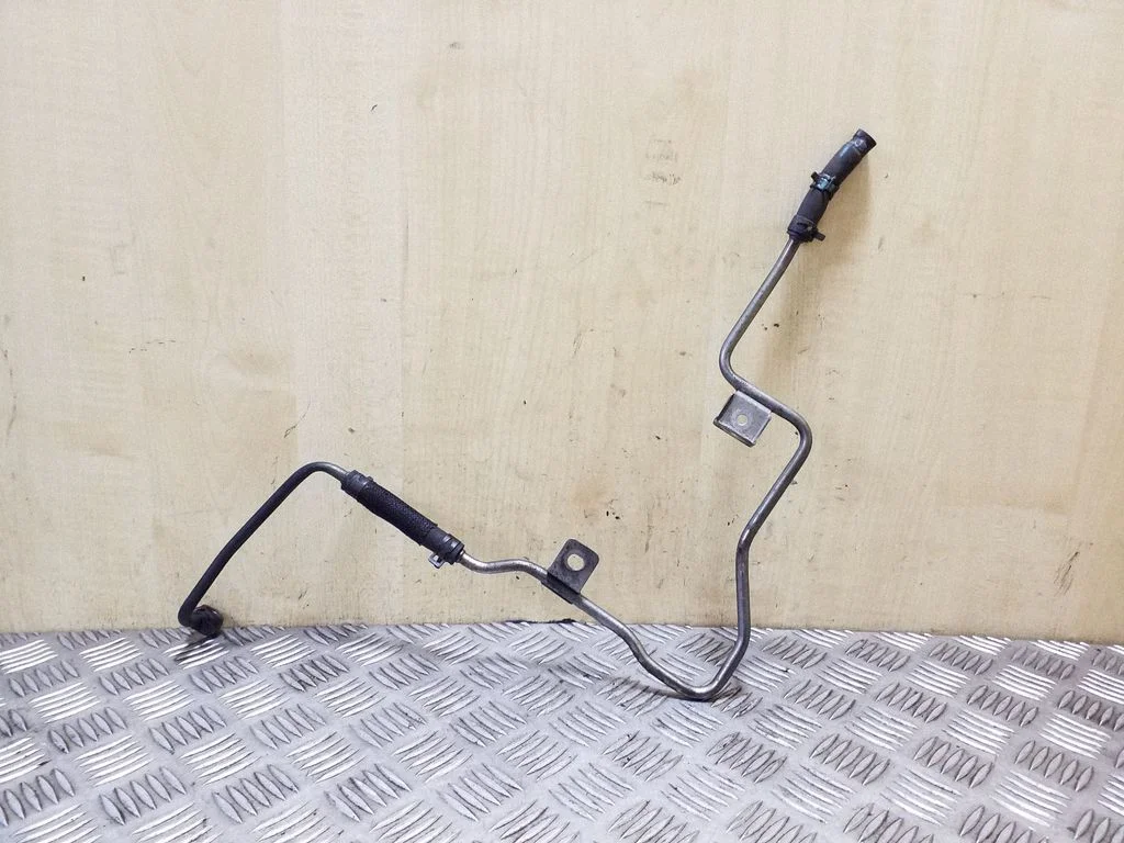 Coolant pipe/hose