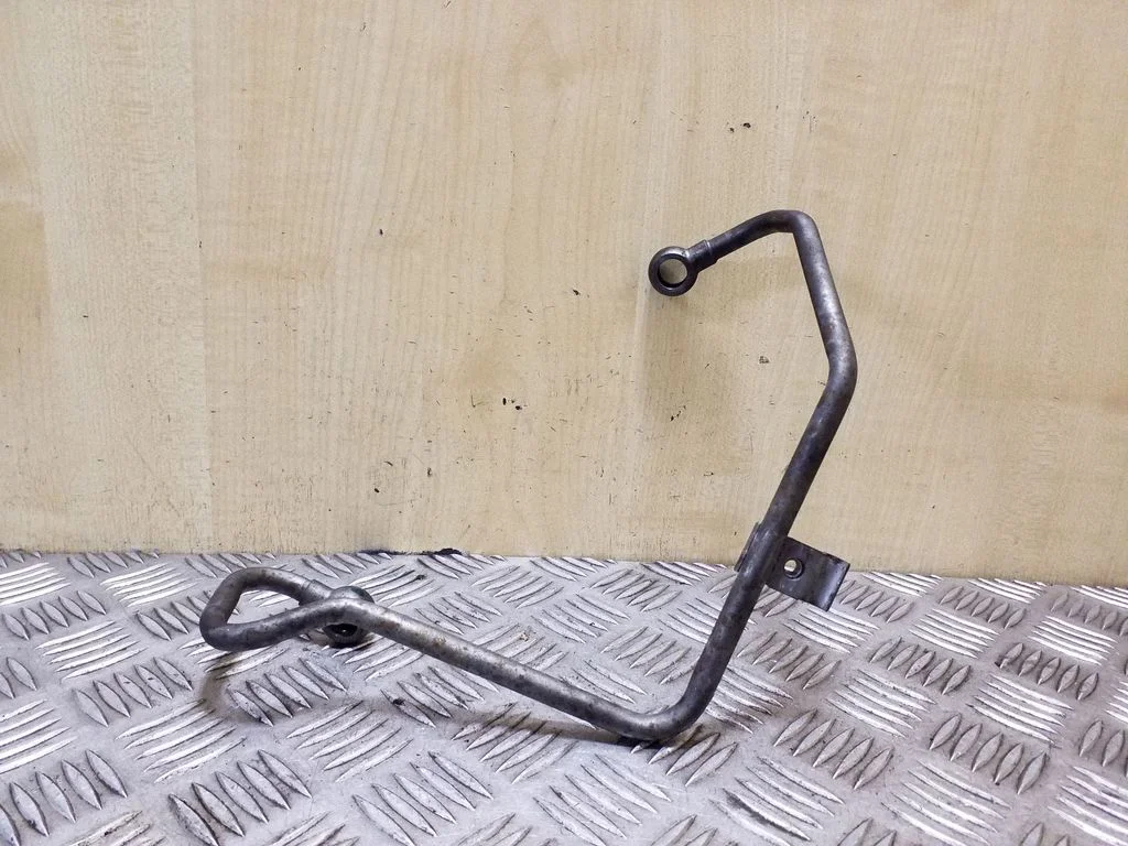 Coolant pipe/hose