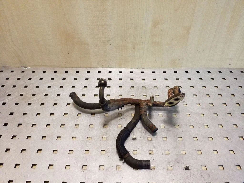 Coolant pipe/hose