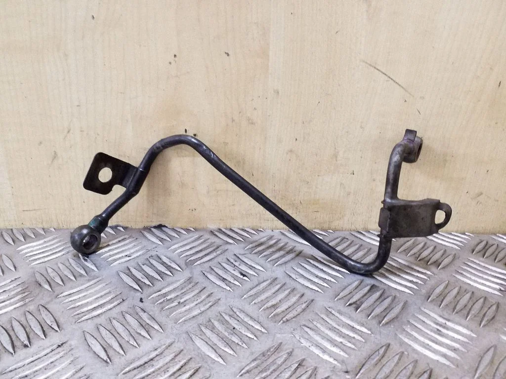 Coolant pipe/hose