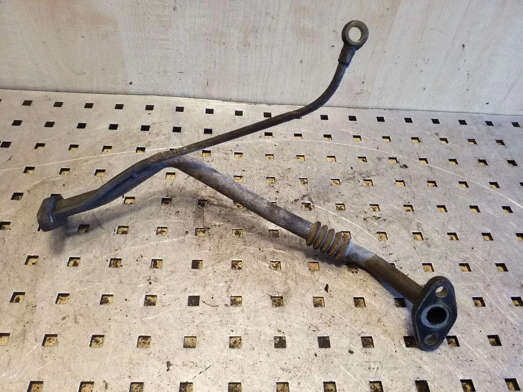 Coolant pipe/hose