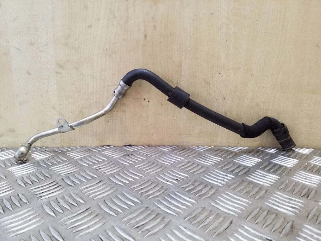 Coolant pipe/hose
