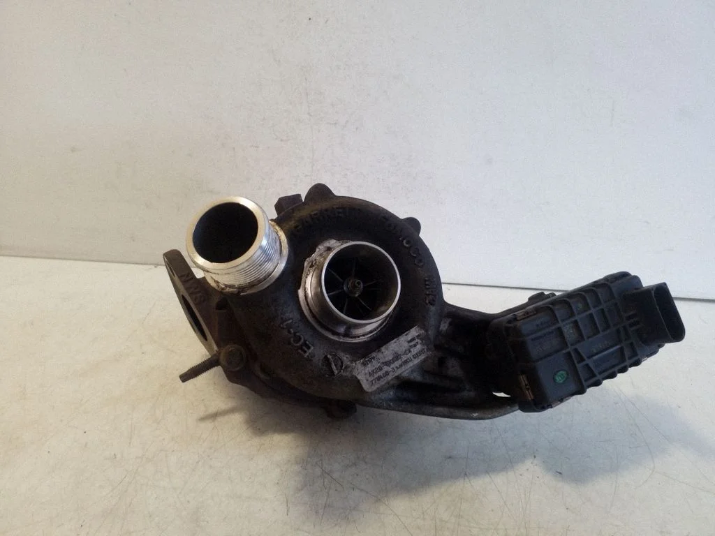 Turbo AX2Q6K682CA