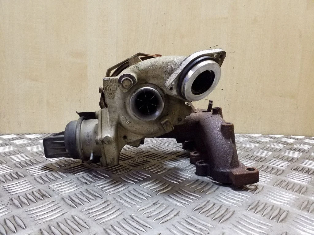 Turbo 03L253056D