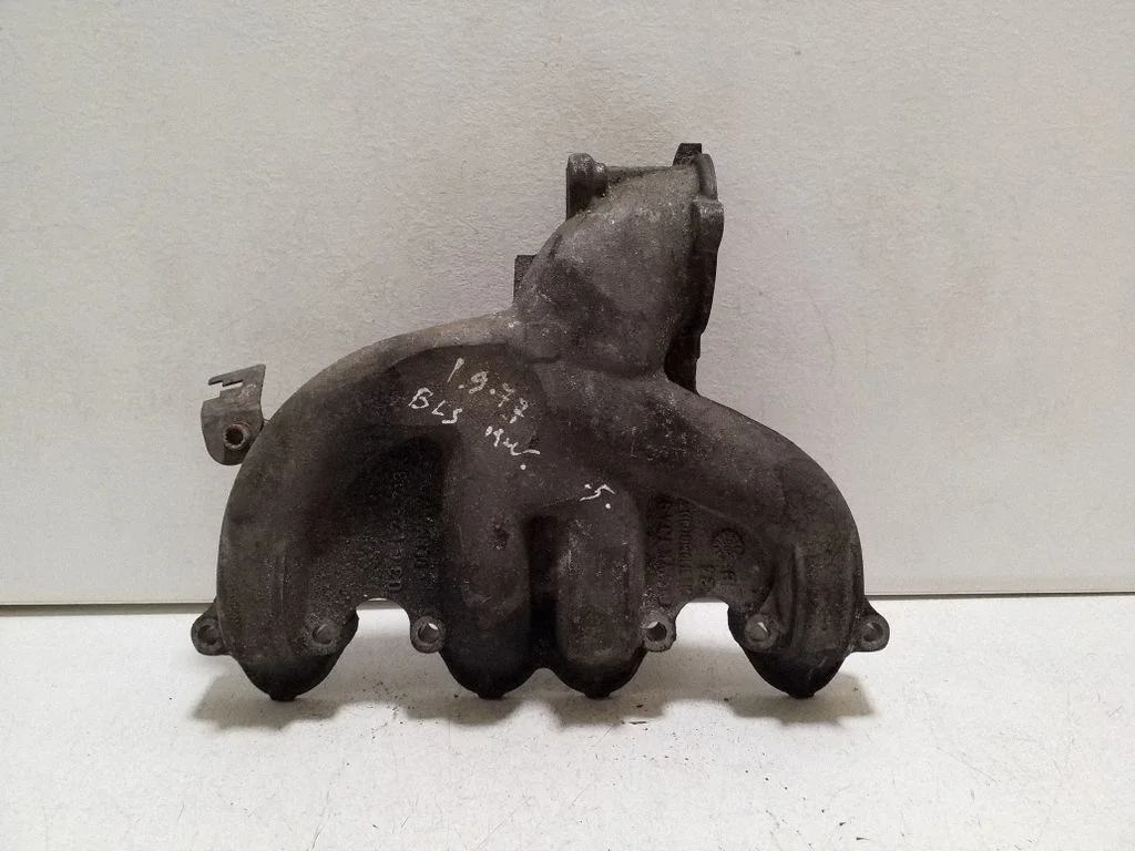 Sisselaskekollektor 03G129713K