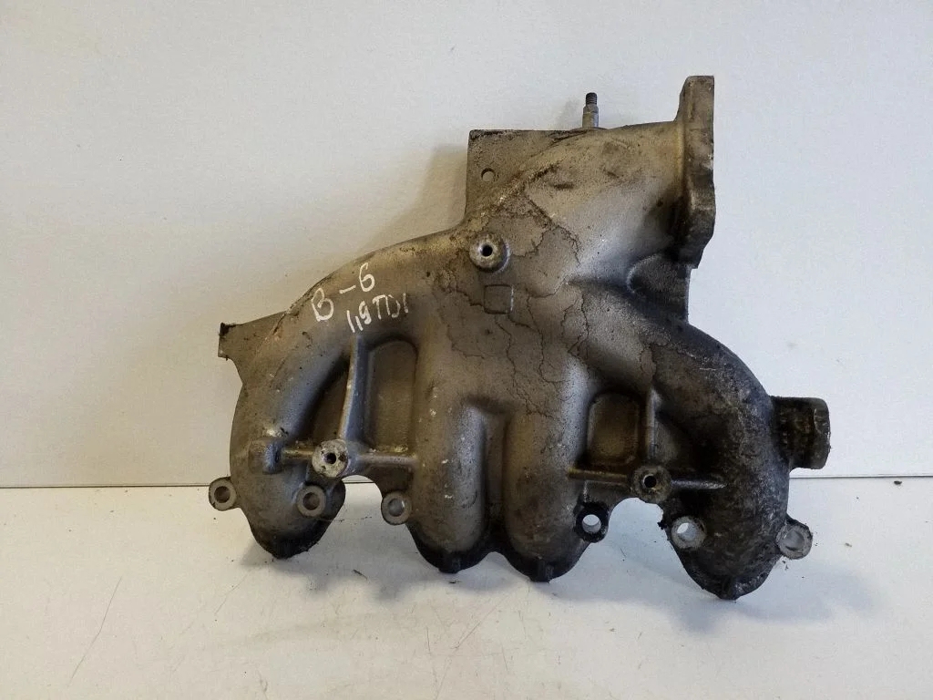 Sisselaskekollektor 03G129713