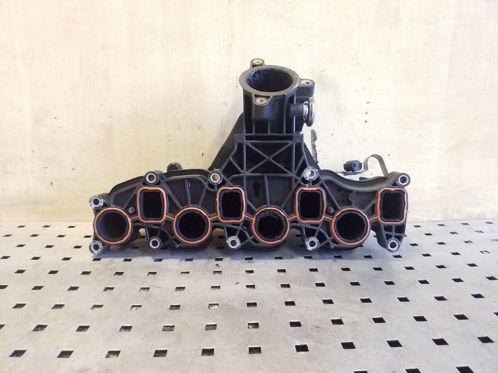 Intake manifold 03L129711A