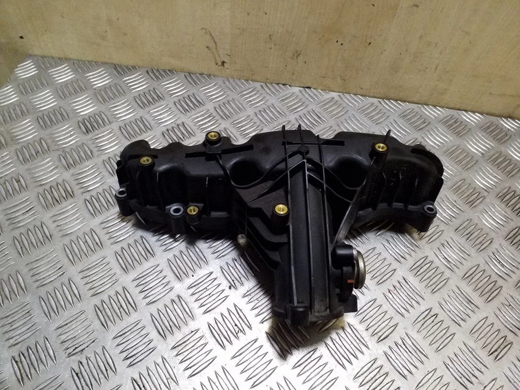 Intake manifold 03L129711