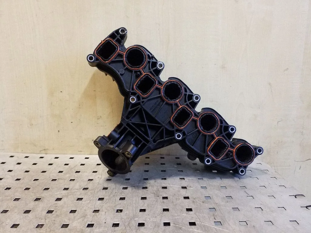 Intake manifold – Audi Q5 SQ5 8R (2008-2017)