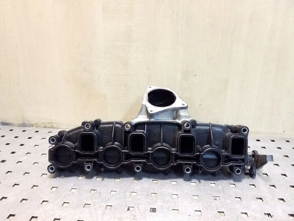 Intake manifold 03L129711E