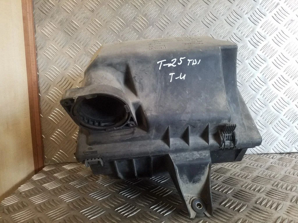 Air filter box 074129601J