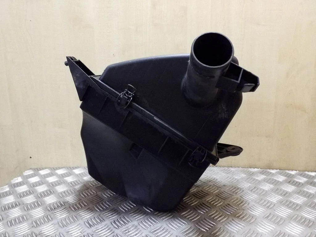 Õhufiltri korpus 078133837H