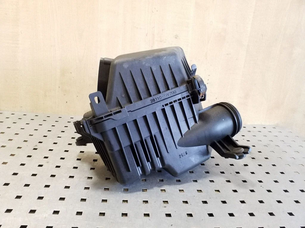 Air filter box 281101W200