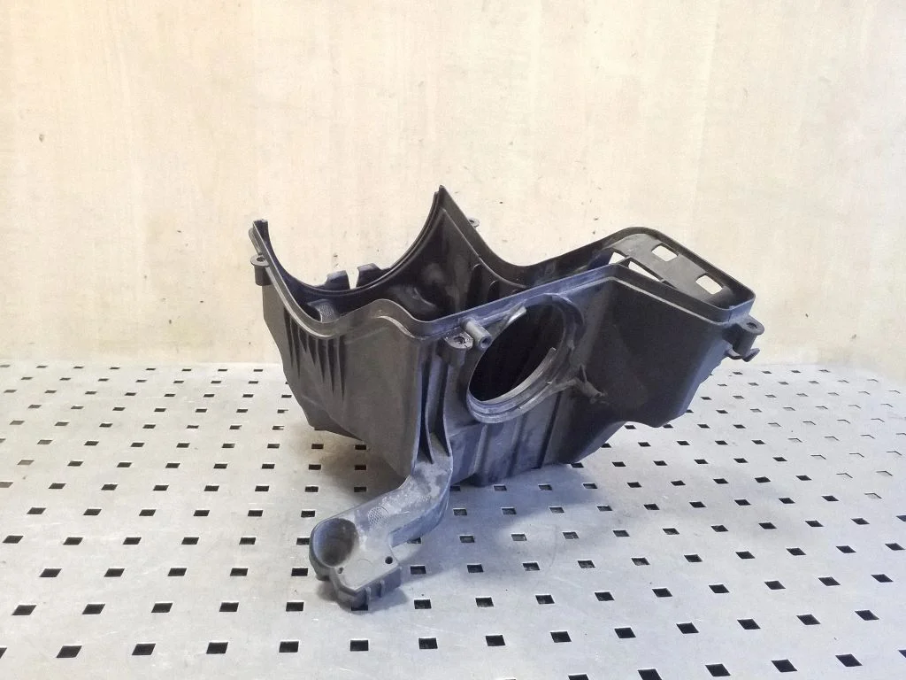 Air filter box CV619600DB