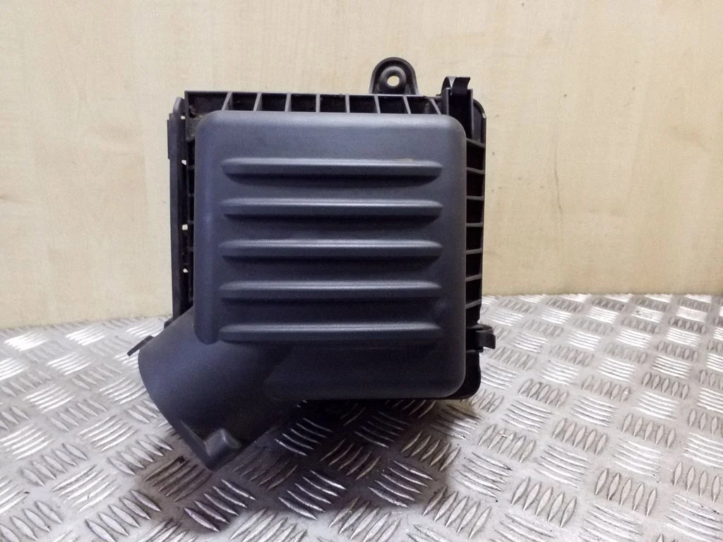 Õhufiltri korpus 68022167AC