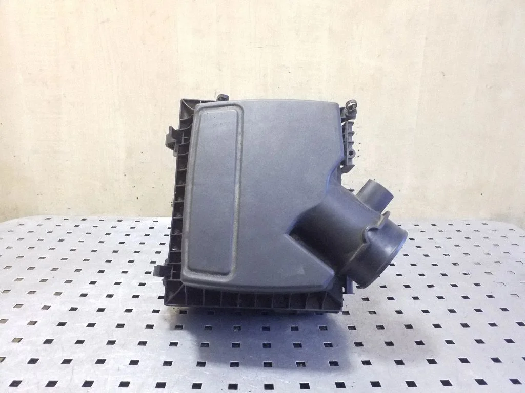 Air filter box DS739600FF