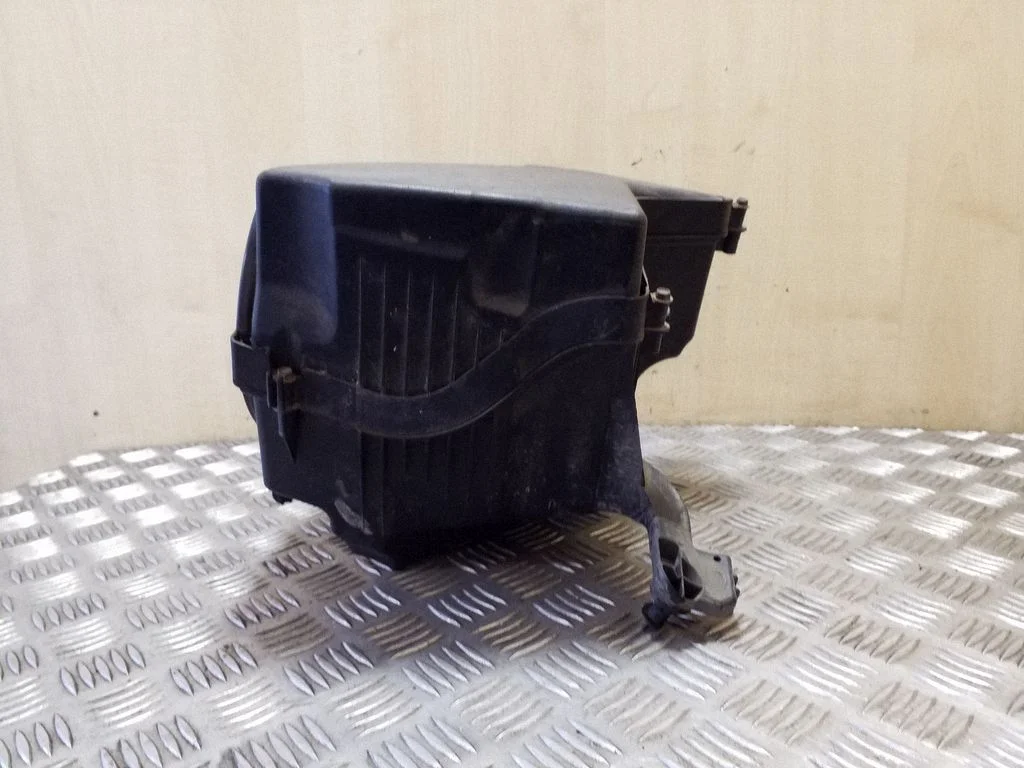 Gaisa filtra korpuss 7M519600BH