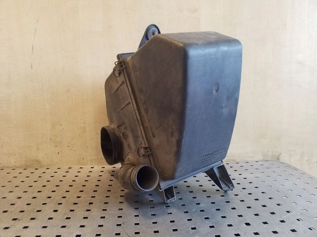 Air filter box 4A0133837B
